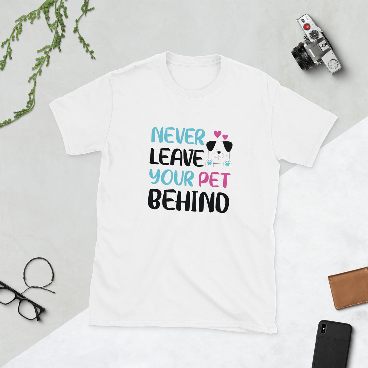 T-shirt "Never leave your pet behind" pour les amoureux des animaux