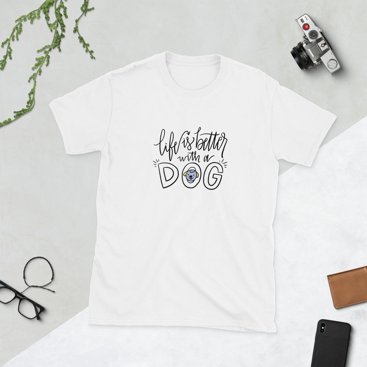 T-shirt "Life is better with a dog" pour les amoureux des chiens